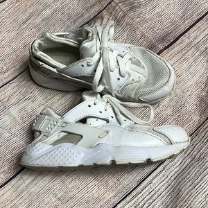 Nike | Huarache toddler size 12 white sneakers shoes silver boy girl